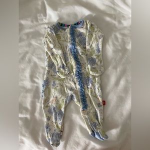 Magnetic me blue blossom organic cotton ruffle magnetic parent favorite footie